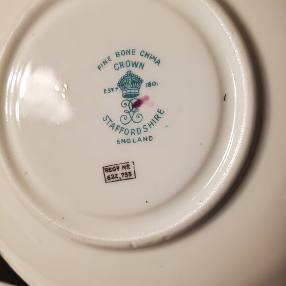 Vintage Crown Staffordshire England Bone China Teacup And Saucer - Picture 4 of 15